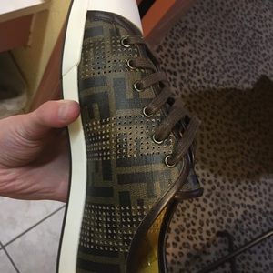 Fendi sneakers size 9.5 -10 brown black and white great condition Make offer $$